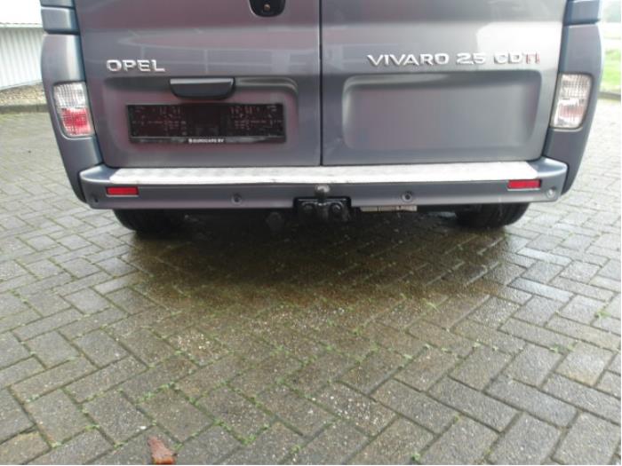 Opel Vivaro 2.5 CDTI 16V Schrottauto (2011, Grau)