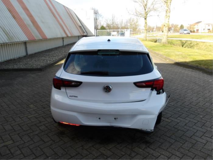 Opel Astra Mk.7 1.4 16V Samochód złomowany (2016, Bialy)