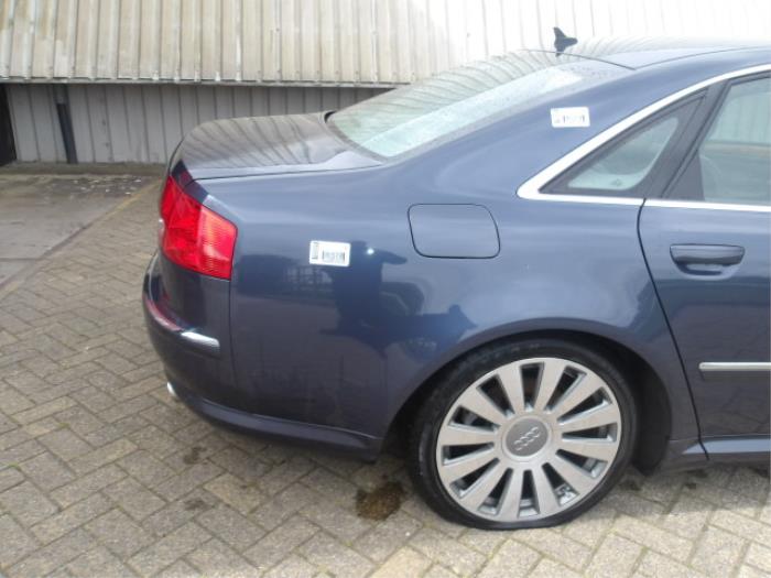 Audi A8 4.2 V8 40V Quattro Épave (2003, Bleu)