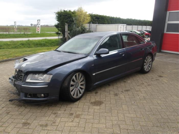Audi A8 4.2 V8 40V Quattro Épave (2003, Bleu)