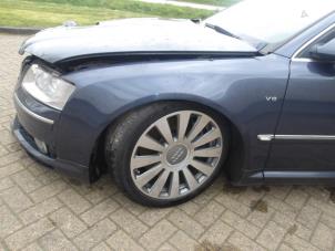 Audi A8 4.2 V8 40V Quattro Épave (2003, Bleu)