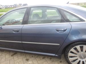 Audi A8 4.2 V8 40V Quattro Épave (2003, Bleu)