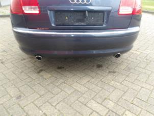 Audi A8 4.2 V8 40V Quattro Épave (2003, Bleu)