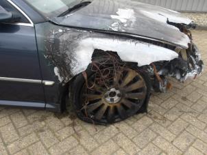 Audi A8 4.2 V8 40V Quattro Épave (2003, Bleu)