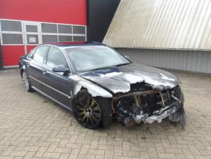 Audi A8 4.2 V8 40V Quattro Épave (2003, Bleu)