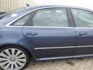 Audi A8 4.2 V8 40V Quattro Épave (2003, Bleu)