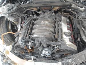 Audi A8 4.2 V8 40V Quattro Épave (2003, Bleu)
