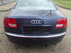 Audi A8 4.2 V8 40V Quattro Épave (2003, Bleu)