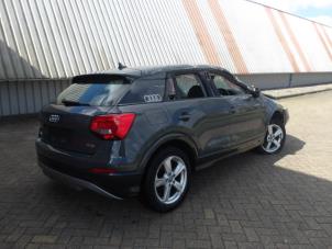 Audi Q2 1.0 TFSI 12V Samochód złomowany (2018, Szary)