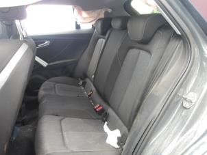 Audi Q2 1.0 TFSI 12V Samochód złomowany (2018, Szary)