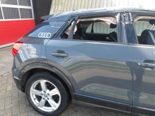 Audi Q2 1.0 TFSI 12V Samochód złomowany (2018, Szary)