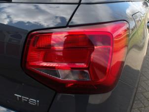 Audi Q2 1.0 TFSI 12V Samochód złomowany (2018, Szary)