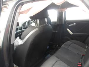 Audi Q2 1.0 TFSI 12V Samochód złomowany (2018, Szary)