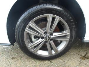 Volkswagen Polo VI 1.0 TSI 12V Épave (2021, Blanc)
