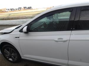 Volkswagen Polo VI 1.0 TSI 12V Épave (2021, Blanc)
