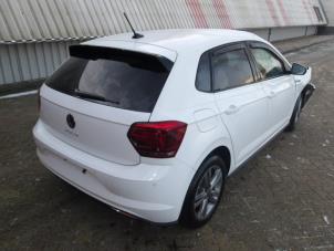 Volkswagen Polo VI 1.0 TSI 12V Épave (2021, Blanc)