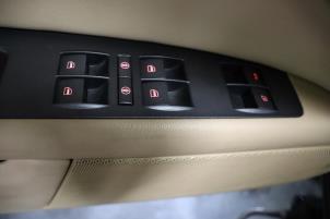Volkswagen Phaeton 6.0 W12 48V 4Motion Épave (2003, Métallisé, Bleu)