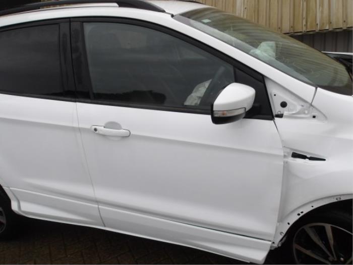 Ford Kuga II 1.5 EcoBoost 16V 4x4 Épave (2019, Blanc, Rose)