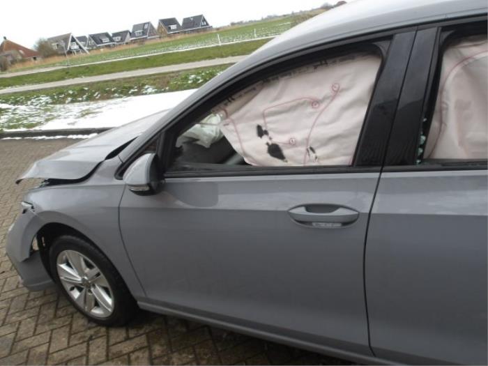 Volkswagen Golf VIII 1.5 TSI BlueMotion 16V Samochód złomowany (2020, Srebrnoszary)