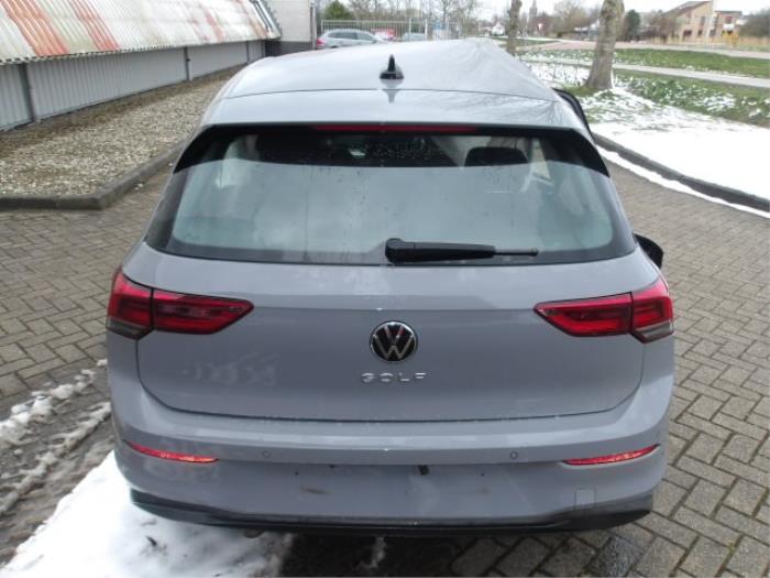 Volkswagen Golf VIII 1.5 TSI BlueMotion 16V Samochód złomowany (2020, Srebrnoszary)