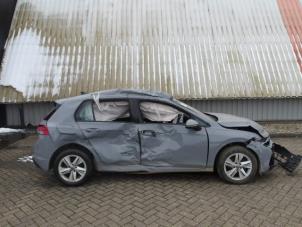 Volkswagen Golf VIII 1.5 TSI BlueMotion 16V Samochód złomowany (2020, Srebrnoszary)