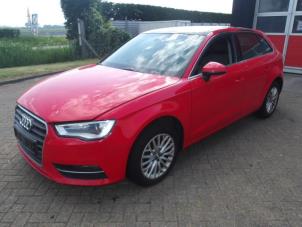 Audi A3 Sportback 1.8 TFSI 16V Épave (2013, Rouge)