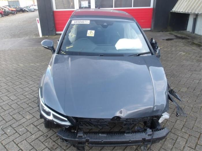 Volkswagen Golf VIII 1.5 eTSI 16V Vehículo de desguace (2021, Metálico, Gris plateado)