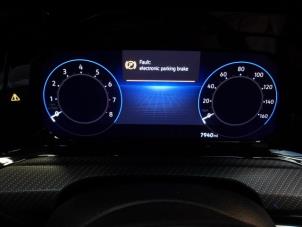 Volkswagen Golf VIII 1.5 eTSI 16V Vehículo de desguace (2021, Metálico, Gris plateado)