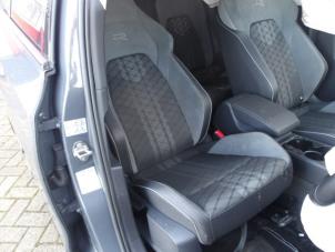 Volkswagen Golf VIII 1.5 eTSI 16V Vehículo de desguace (2021, Metálico, Gris plateado)