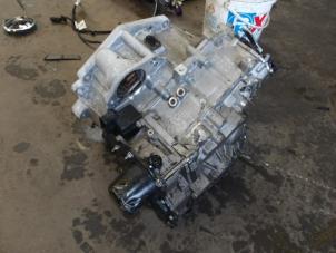 Volkswagen Golf VIII 1.5 eTSI 16V Vehículo de desguace (2021, Metálico, Gris plateado)