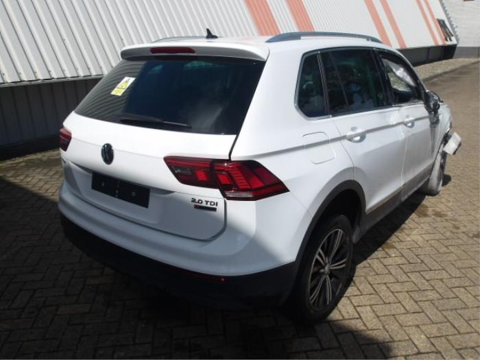 Volkswagen Tiguan 2.0 TDI 16V BlueMotion Technology SCR Épave (2016, Blanc)