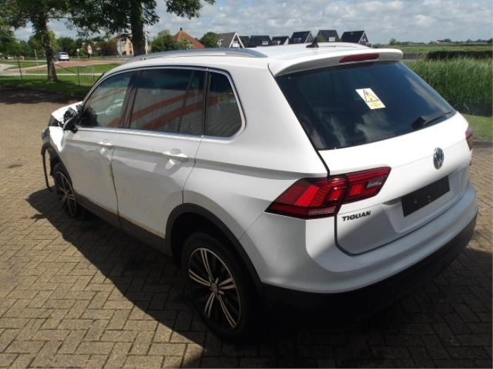 Volkswagen Tiguan 2.0 TDI 16V BlueMotion Technology SCR Épave (2016, Blanc)