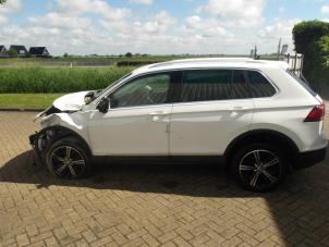 Volkswagen Tiguan 2.0 TDI 16V BlueMotion Technology SCR Épave (2016, Blanc)