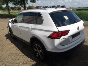 Volkswagen Tiguan 2.0 TDI 16V BlueMotion Technology SCR Épave (2016, Blanc)