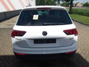 Volkswagen Tiguan 2.0 TDI 16V BlueMotion Technology SCR Épave (2016, Blanc)