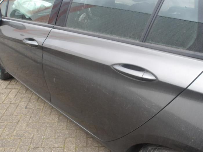 Opel Astra K Sports Tourer 1.4 16V Épave (2018, Métallisé, Gris argenté)