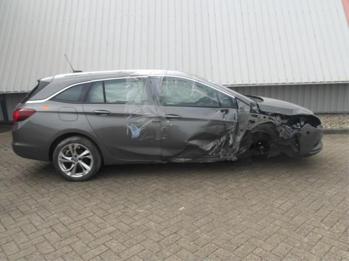 Opel Astra K Sport Tourer 1.4 Turbo B14XFT bontott alkatrészei