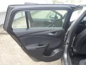 Opel Astra K Sports Tourer 1.4 16V Épave (2018, Métallisé, Gris argenté)