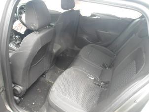 Opel Astra K Sports Tourer 1.4 16V Épave (2018, Métallisé, Gris argenté)