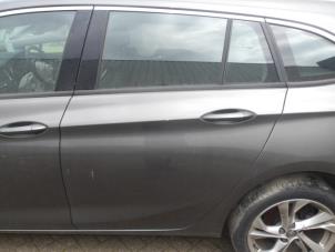 Opel Astra K Sports Tourer 1.4 16V Épave (2018, Métallisé, Gris argenté)