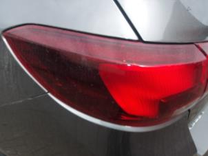 Opel Astra K Sports Tourer 1.4 16V Épave (2018, Métallisé, Gris argenté)