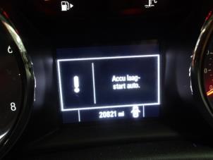 Opel Astra K Sports Tourer 1.4 16V Épave (2018, Métallisé, Gris argenté)