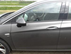 Opel Astra K Sports Tourer 1.4 16V Épave (2018, Métallisé, Gris argenté)