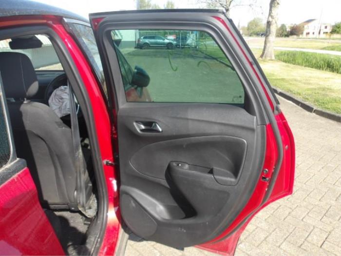 Opel Crossland 1.2 12V Épave (2020, Rouge, Noir)