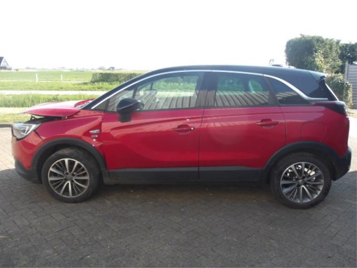 Opel Crossland 1.2 12V Épave (2020, Rouge, Noir)