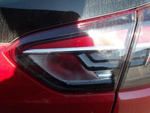 Opel Crossland 1.2 12V Épave (2020, Rouge, Noir)