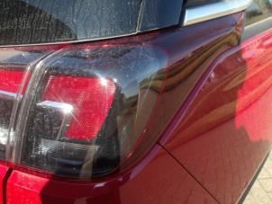 Opel Crossland 1.2 12V Épave (2020, Rouge, Noir)