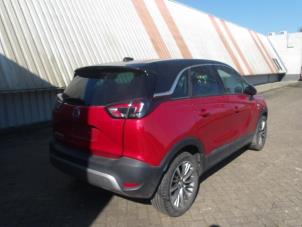 Opel Crossland 1.2 12V Épave (2020, Rouge, Noir)