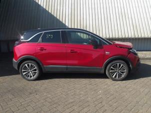 Opel Crossland 1.2 12V Épave (2020, Rouge, Noir)