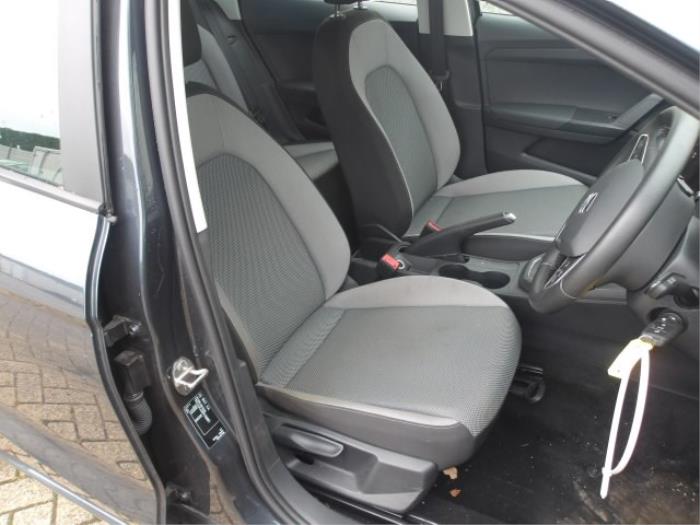 Seat Ibiza V 1.0 MPI 12V Épave (2019, Métallisé, Gris argenté)
